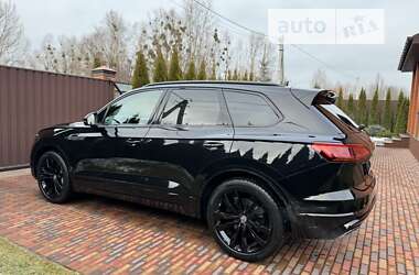 Позашляховик / Кросовер Volkswagen Touareg 2019 в Києві