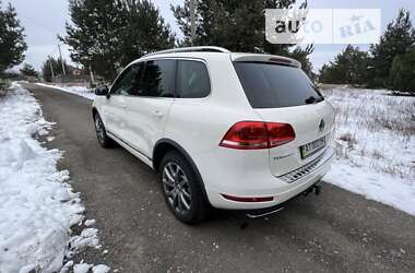 Позашляховик / Кросовер Volkswagen Touareg 2011 в Києві