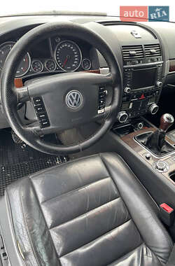 Внедорожник / Кроссовер Volkswagen Touareg 2004 в Славянске