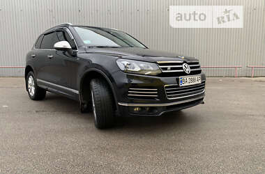 Внедорожник / Кроссовер Volkswagen Touareg 2012 в Кропивницком