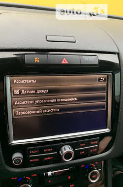 Внедорожник / Кроссовер Volkswagen Touareg 2012 в Кропивницком