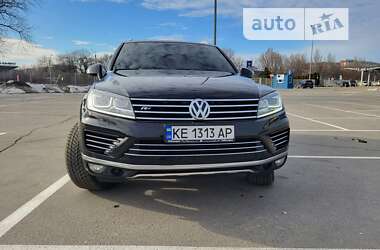 Позашляховик / Кросовер Volkswagen Touareg 2014 в Дніпрі