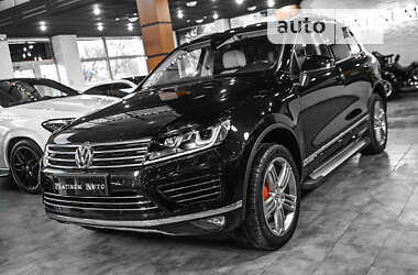 Позашляховик / Кросовер Volkswagen Touareg 2016 в Одесі