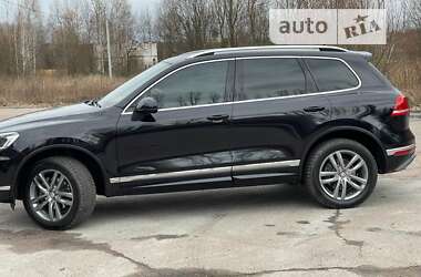 Внедорожник / Кроссовер Volkswagen Touareg 2015 в Житомире