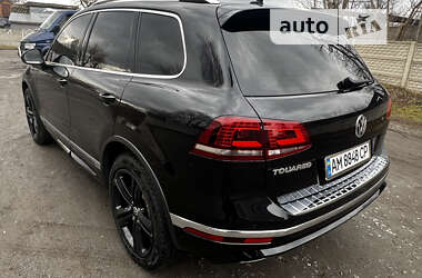 Внедорожник / Кроссовер Volkswagen Touareg 2016 в Житомире