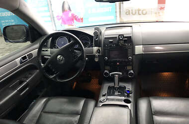 Внедорожник / Кроссовер Volkswagen Touareg 2005 в Виноградове