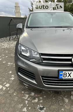 Внедорожник / Кроссовер Volkswagen Touareg 2011 в Тернополе