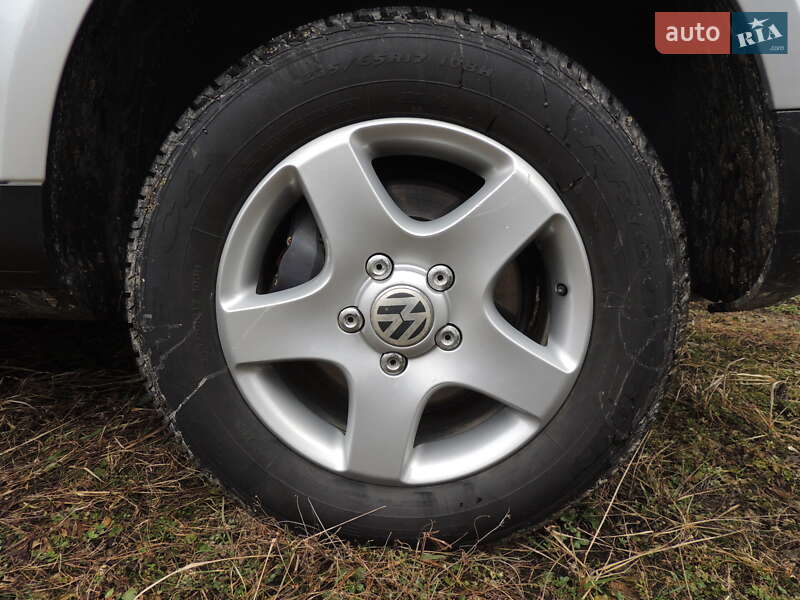 Внедорожник / Кроссовер Volkswagen Touareg 2006 в Львове фото 27 Внедорожник / Кроссовер Volkswagen Touareg 2006 в Львове