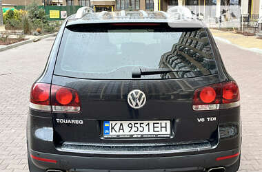 Внедорожник / Кроссовер Volkswagen Touareg 2010 в Киеве