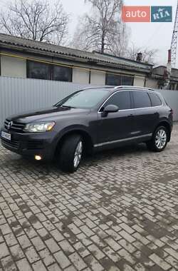 Позашляховик / Кросовер Volkswagen Touareg 2012 в Тальному