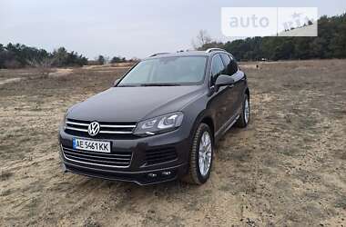 Внедорожник / Кроссовер Volkswagen Touareg 2011 в Днепре