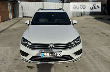 Внедорожник / Кроссовер Volkswagen Touareg 2016 в Гадяче