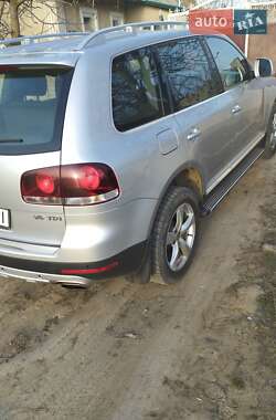 Внедорожник / Кроссовер Volkswagen Touareg 2008 в Сарате