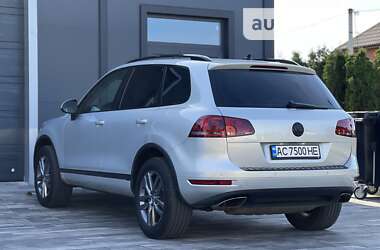 Внедорожник / Кроссовер Volkswagen Touareg 2014 в Луцке