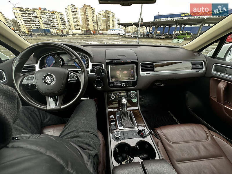 Внедорожник / Кроссовер Volkswagen Touareg 2012 в Киеве фото 12 Внедорожник / Кроссовер Volkswagen Touareg 2012 в Киеве
