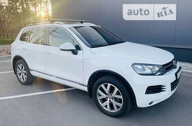 Позашляховик / Кросовер Volkswagen Touareg 2013 в Києві