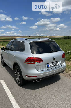 Внедорожник / Кроссовер Volkswagen Touareg 2012 в Хотине