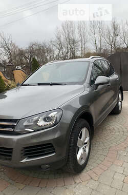 Позашляховик / Кросовер Volkswagen Touareg 2013 в Львові