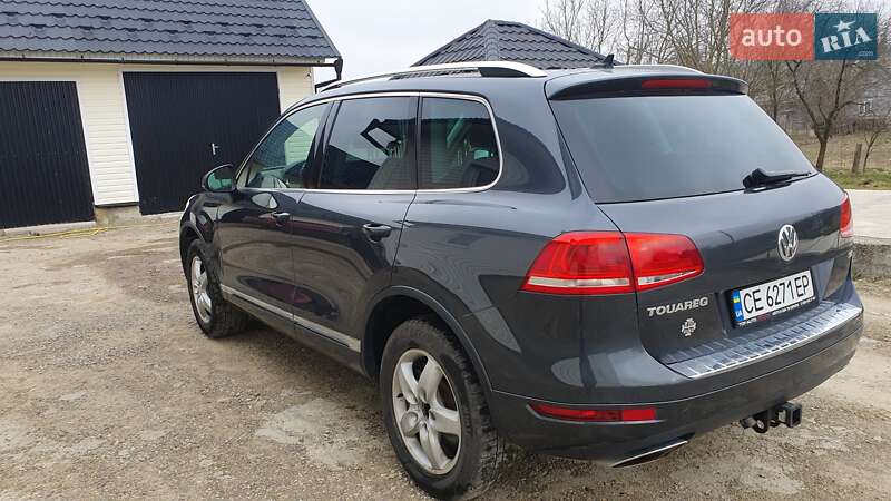 Внедорожник / Кроссовер Volkswagen Touareg 2013 в Черновцах