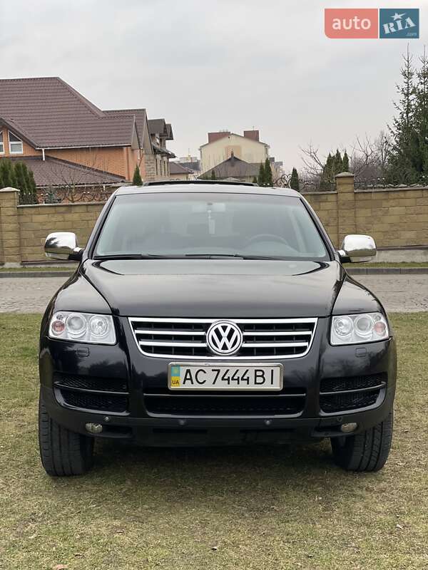 Внедорожник / Кроссовер Volkswagen Touareg 2004 в Луцке