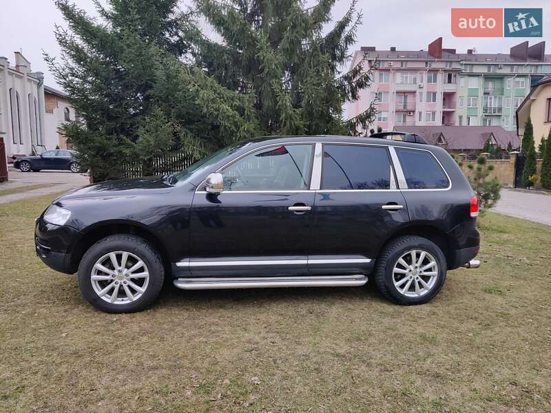 Внедорожник / Кроссовер Volkswagen Touareg 2004 в Луцке