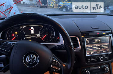 Внедорожник / Кроссовер Volkswagen Touareg 2013 в Каменке-Бугской