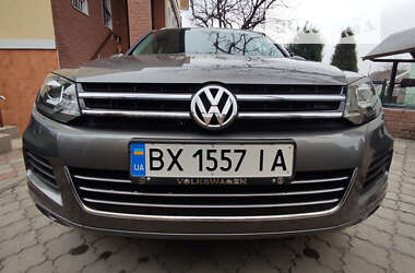 Внедорожник / Кроссовер Volkswagen Touareg 2012 в Хмельницком