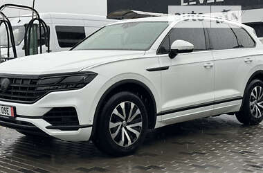 Позашляховик / Кросовер Volkswagen Touareg 2019 в Хусті