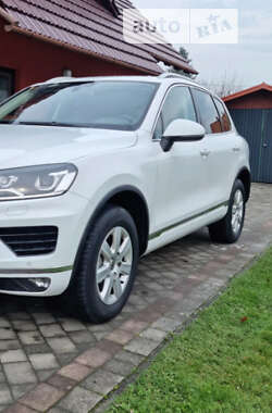 Внедорожник / Кроссовер Volkswagen Touareg 2016 в Зборове