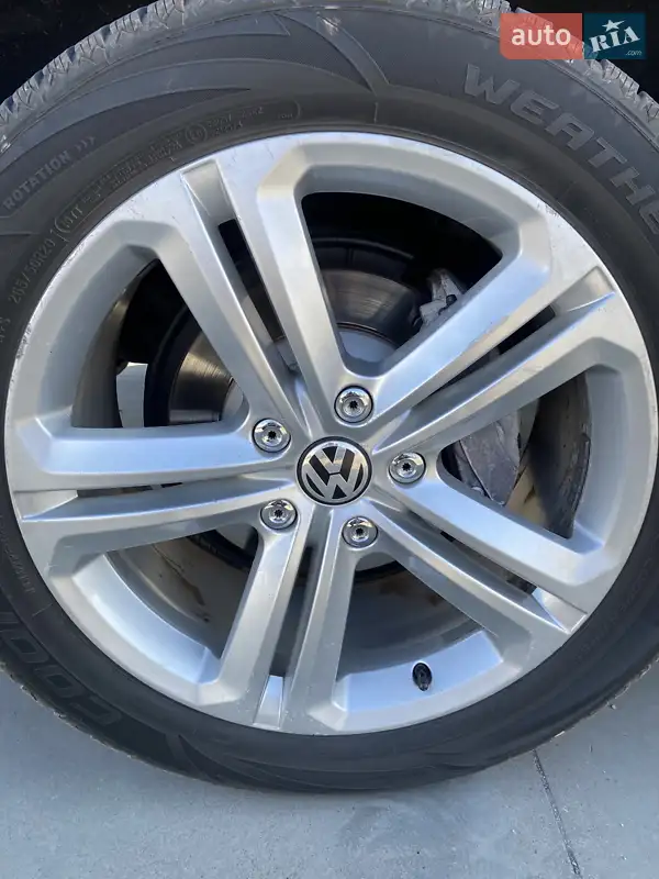 Volkswagen Touareg 2011 VIN WVGZZZ7PZCD005371 фото оголошення 12 з 64