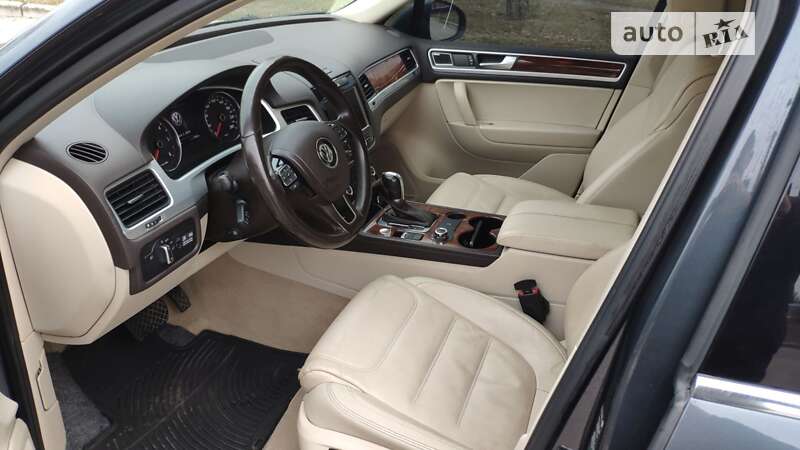 Внедорожник / Кроссовер Volkswagen Touareg 2013 в Днепре фото 17 Внедорожник / Кроссовер Volkswagen Touareg 2013 в Днепре