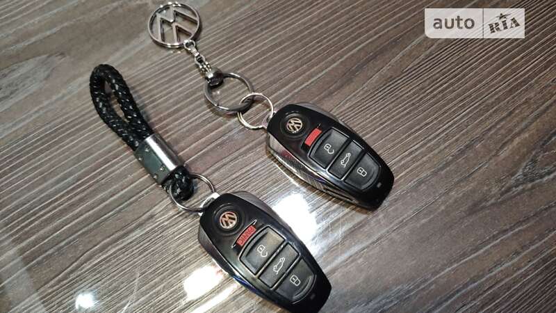 Внедорожник / Кроссовер Volkswagen Touareg 2013 в Днепре фото 33 Внедорожник / Кроссовер Volkswagen Touareg 2013 в Днепре