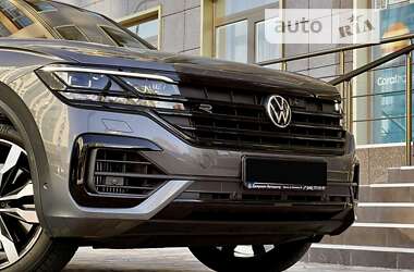 Внедорожник / Кроссовер Volkswagen Touareg 2018 в Одессе