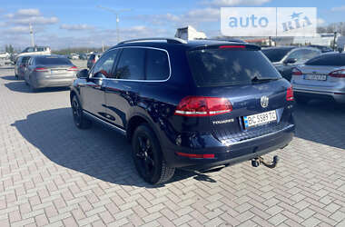 Внедорожник / Кроссовер Volkswagen Touareg 2012 в Городке