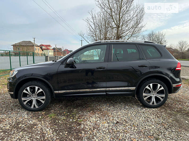 Внедорожник / Кроссовер Volkswagen Touareg 2017 в Коломые