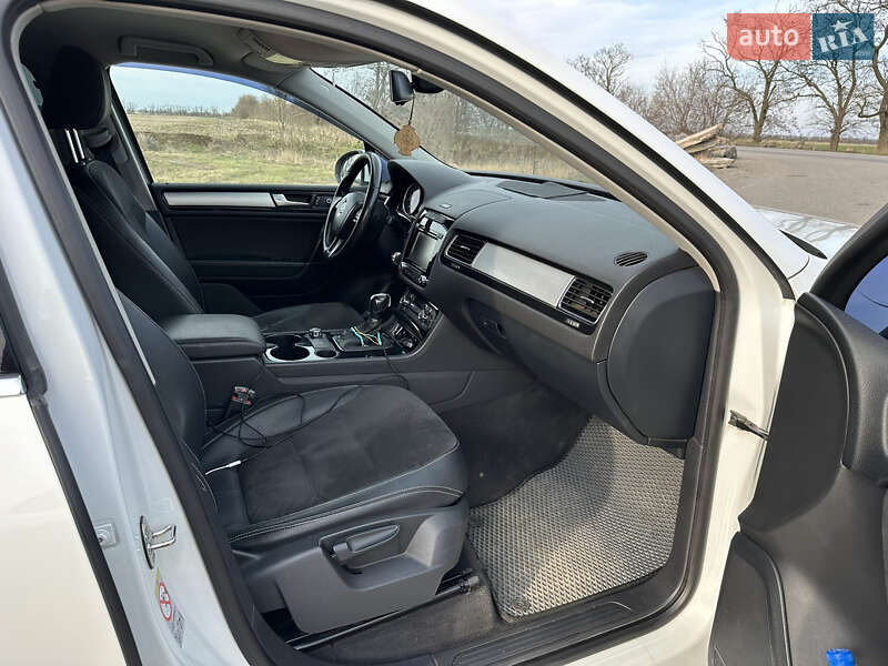 Позашляховик / Кросовер Volkswagen Touareg 2013 в Новому Бузі фото 15 Позашляховик / Кросовер Volkswagen Touareg 2013 в Новому Бузі