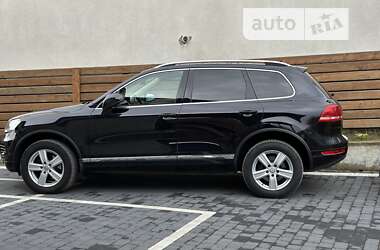 Позашляховик / Кросовер Volkswagen Touareg 2010 в Чернівцях