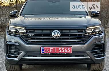 Внедорожник / Кроссовер Volkswagen Touareg 2019 в Гнивани