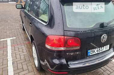 Позашляховик / Кросовер Volkswagen Touareg 2004 в Рівному