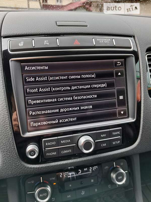Внедорожник / Кроссовер Volkswagen Touareg 2018 в 