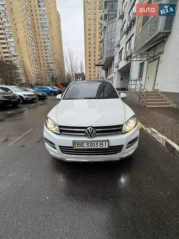 Позашляховик / Кросовер Volkswagen Touareg 2013 в Києві фото 15 Позашляховик / Кросовер Volkswagen Touareg 2013 в Києві