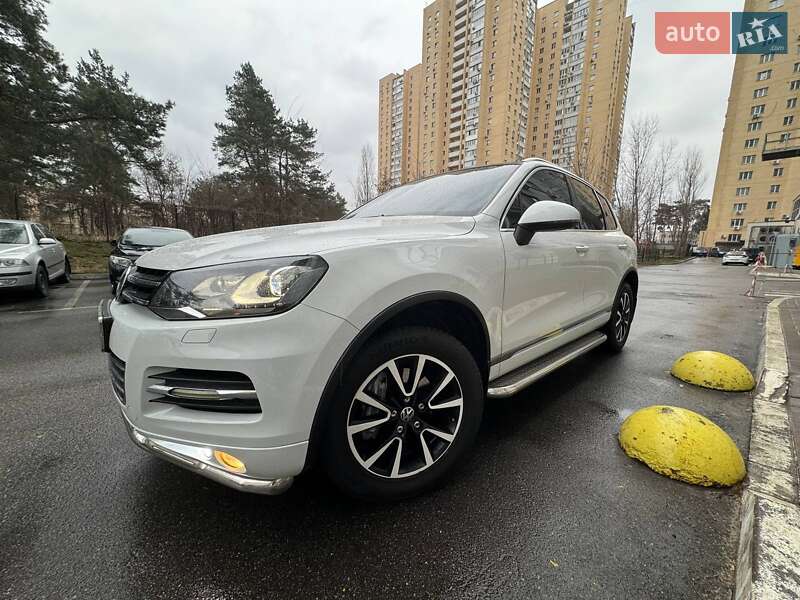 Позашляховик / Кросовер Volkswagen Touareg 2013 в Києві фото 23 Позашляховик / Кросовер Volkswagen Touareg 2013 в Києві