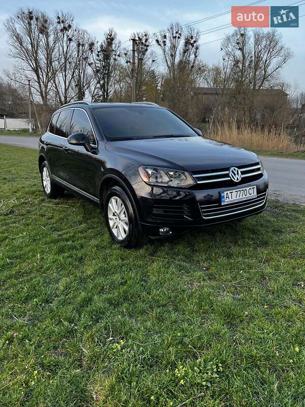 Позашляховик / Кросовер Volkswagen Touareg 2011 в Городенці