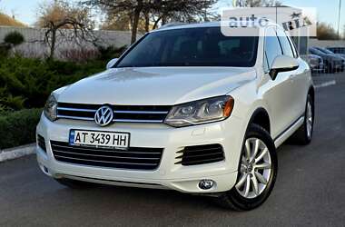 Внедорожник / Кроссовер Volkswagen Touareg 2014 в Полтаве