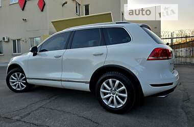 Позашляховик / Кросовер Volkswagen Touareg 2014 в Полтаві