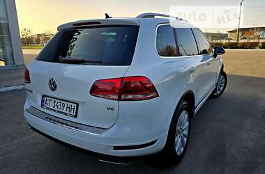 Внедорожник / Кроссовер Volkswagen Touareg 2014 в Полтаве