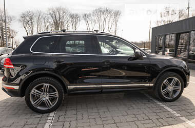 Внедорожник / Кроссовер Volkswagen Touareg 2014 в Львове