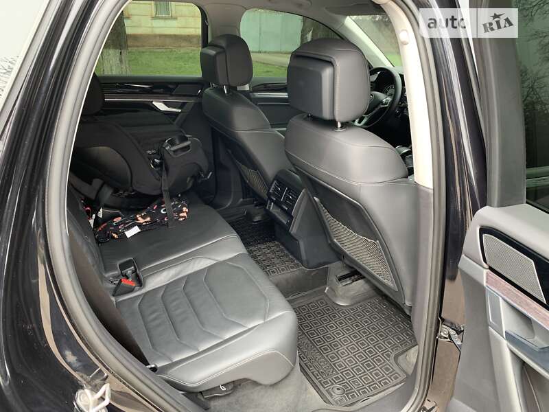 Внедорожник / Кроссовер Volkswagen Touareg 2020 в Кривом Роге