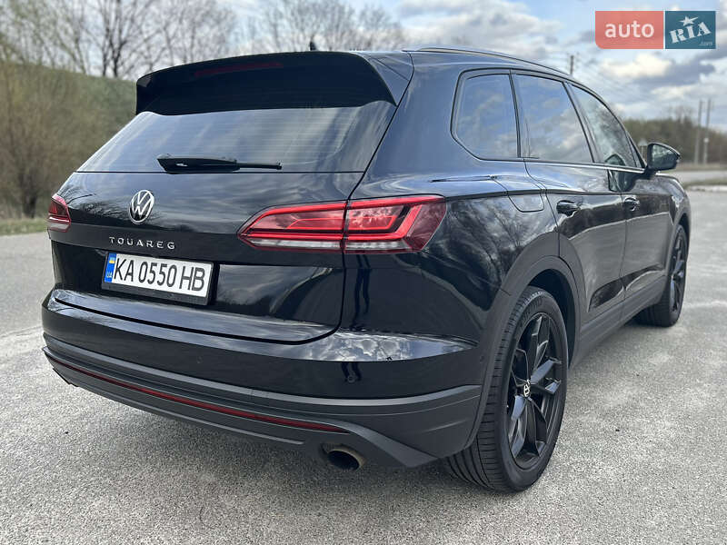 Внедорожник / Кроссовер Volkswagen Touareg 2020 в Киеве