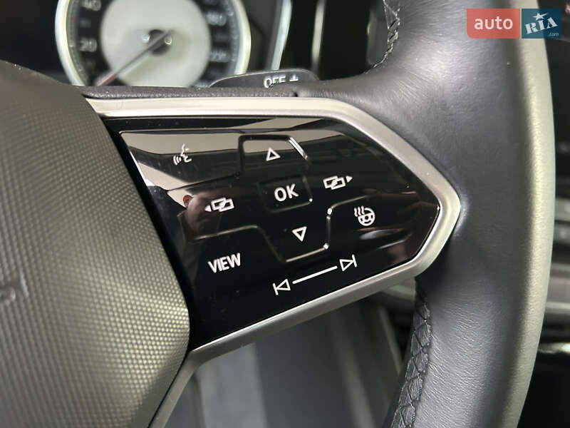 Внедорожник / Кроссовер Volkswagen Touareg 2020 в Киеве